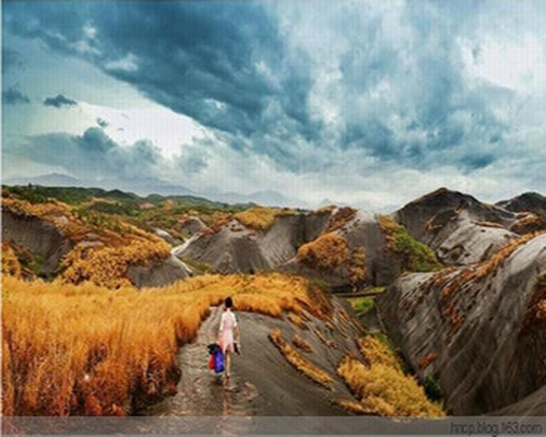 高椅嶺旁的丹霞仙境飛天山_門票預(yù)訂